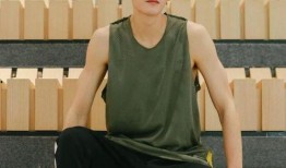 娱乐圈爆料主播男的,主播男的真实身份与爆红背后