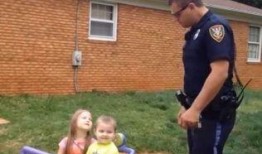 萌娃爆料老爸是谁啊视频,揭秘老爸神秘身份，温馨视频引网友热议